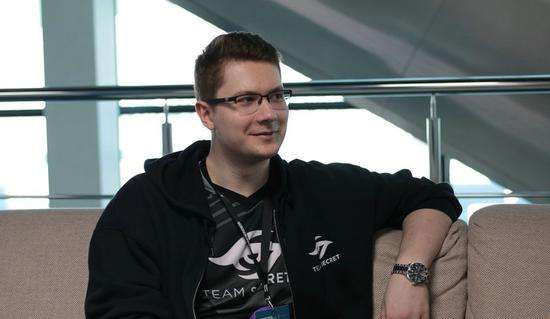 后又隐藏着 后又隐藏着